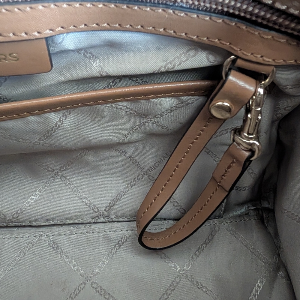 Michael Kors Brown and Tan Bedford Duffel Satchel Bag - Picture 13 of 16